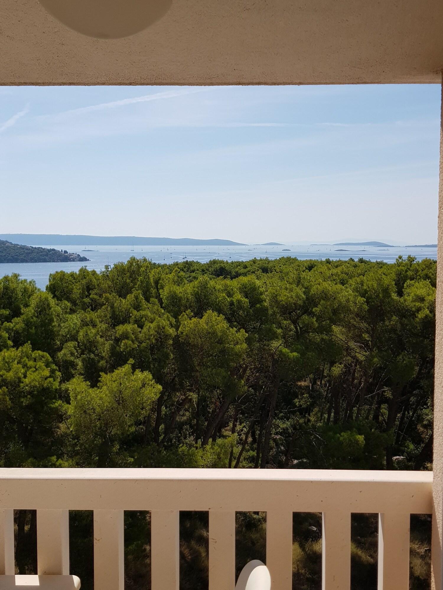 Apartments And Rooms Astoria Seget Vranjica Exterior photo