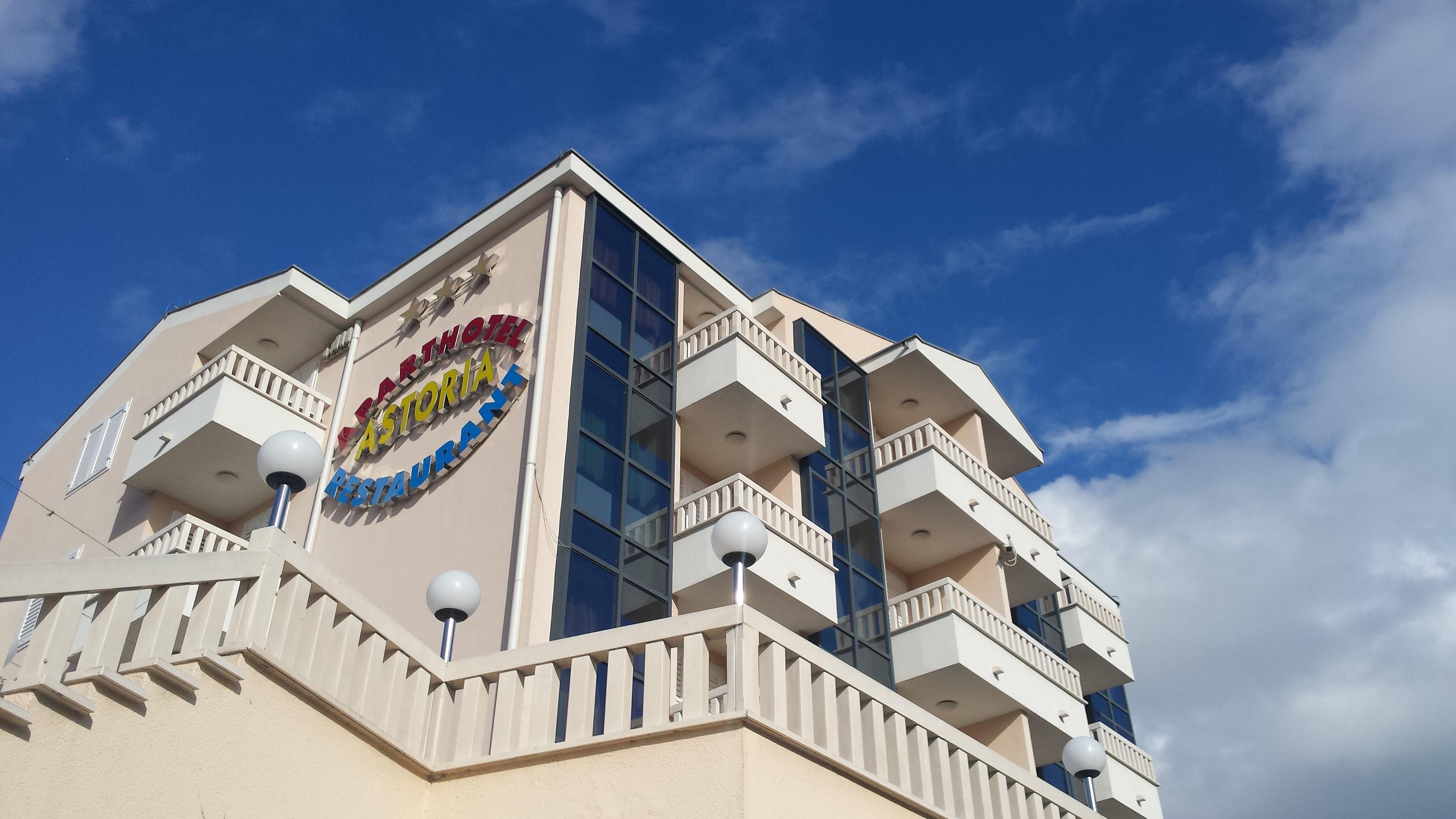 Apartments And Rooms Astoria Seget Vranjica Exterior photo