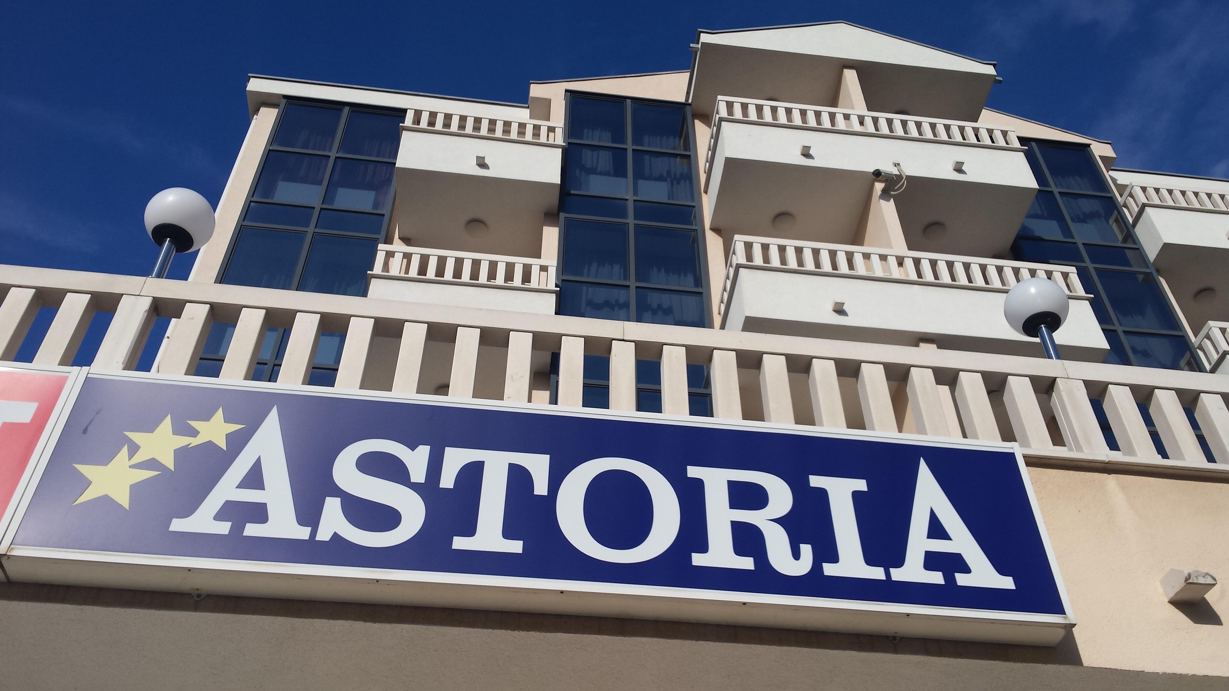 Apartments And Rooms Astoria Seget Vranjica Exterior photo
